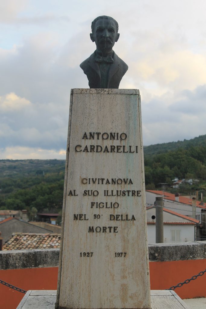 Antonio Cardarelli's Bust, Civitanova del Sannio - 02.jpg